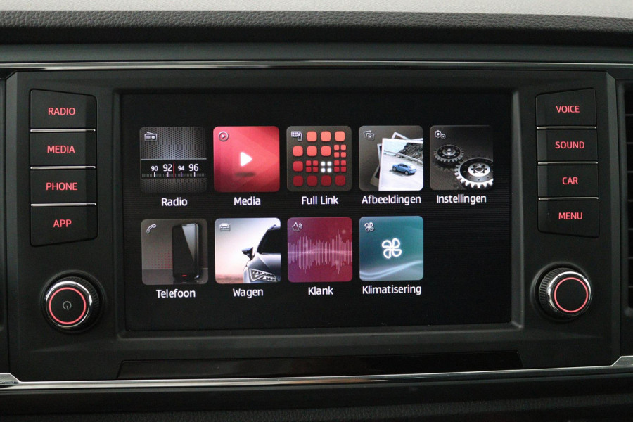 Seat Ateca 1.4 EcoTSI Xcellence (STOELVERWARMING, PARKEERSENSOREN, AUTOMAAT, CARPLAY NAVIGATIE)