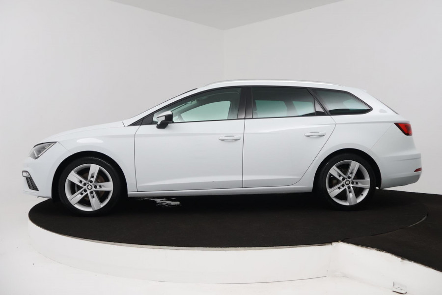 Seat León ST 1.4 EcoTSI FR Business Intense (SEAT SOUND, PARKEERSENSOREN, CRUISE CONTROL, CARPLAY NAVIGATIE, AUTOMAAT)