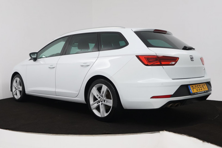 Seat León ST 1.4 EcoTSI FR Business Intense (SEAT SOUND, PARKEERSENSOREN, CRUISE CONTROL, CARPLAY NAVIGATIE, AUTOMAAT)
