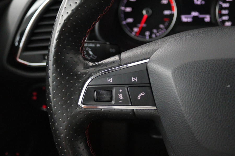 Seat León ST 1.4 EcoTSI FR Business Intense (SEAT SOUND, PARKEERSENSOREN, CRUISE CONTROL, CARPLAY NAVIGATIE, AUTOMAAT)