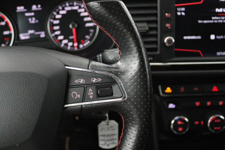 Seat León ST 1.4 EcoTSI FR Business Intense (SEAT SOUND, PARKEERSENSOREN, CRUISE CONTROL, CARPLAY NAVIGATIE, AUTOMAAT)