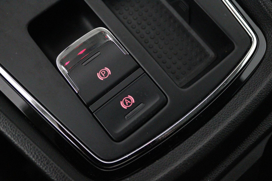 Seat León ST 1.4 EcoTSI FR Business Intense (SEAT SOUND, PARKEERSENSOREN, CRUISE CONTROL, CARPLAY NAVIGATIE, AUTOMAAT)
