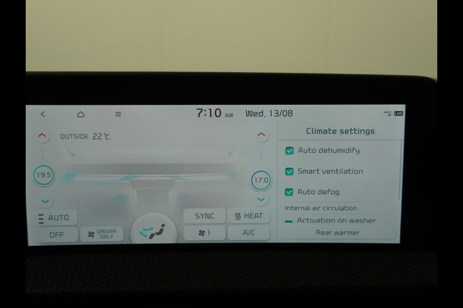 Kia Ev6 Edition Advanced 77.4 kWh Airco - Apple Carplay/Android Auto - Cruise Control Adaptief - Dodehoekdetectie - Climate Control - Navigatie - Stuur/Stoel Verwarming - Fabrieksgarantie tot 07-2031