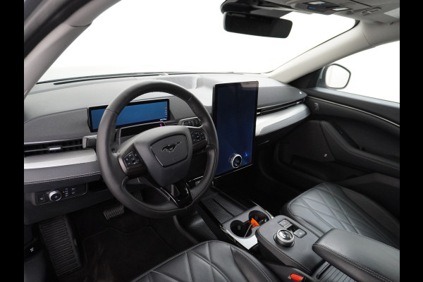Ford Mustang Mach-E RWD 75 kWh Leer (semi-)Autopilot Navi 360-Topview-Camera Adaptive-Cruise-Control Apple Carplay Bang&Olufsen B&O 18" Elekt DAB Lane-Assist Keyless-go Autonomous Emergency Braking ESP ASR Verkeersbordherkenning Vermoeidheidsherkenning Dodehoek-Detector