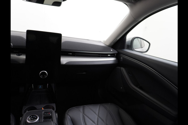 Ford Mustang Mach-E RWD 75 kWh Leer (semi-)Autopilot Navi 360-Topview-Camera Adaptive-Cruise-Control Apple Carplay Bang&Olufsen B&O 18" Elekt DAB Lane-Assist Keyless-go Autonomous Emergency Braking ESP ASR Verkeersbordherkenning Vermoeidheidsherkenning Dodehoek-Detector