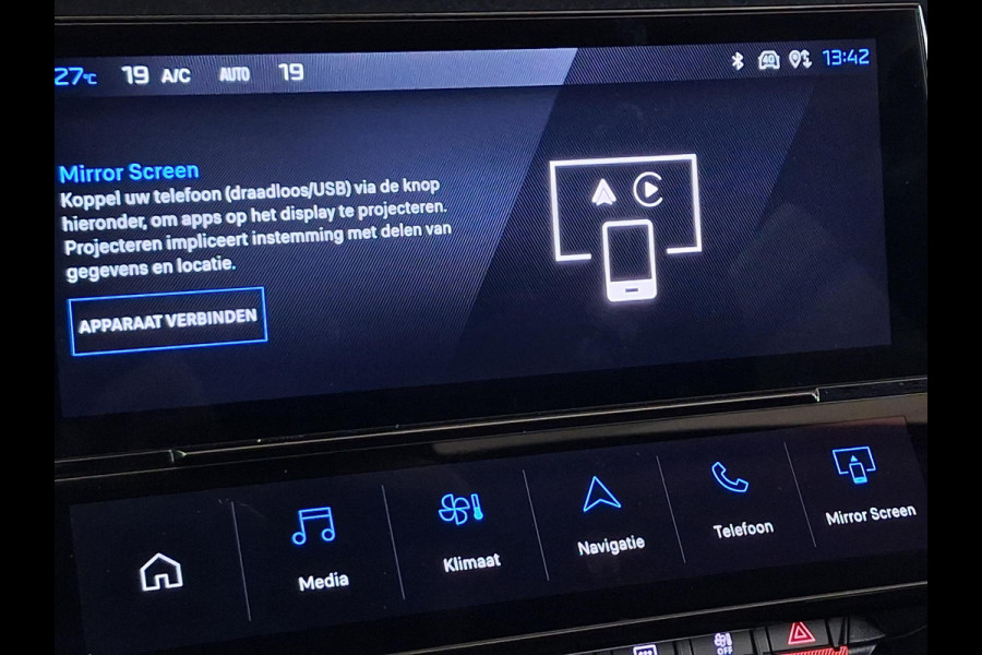Peugeot e-408 Allure 58 kWh | Navigatie | Achteruitrijcamera | Stoel/Stuurverwarming | Keyless Entry | Apple Carplay/Android Auto |
