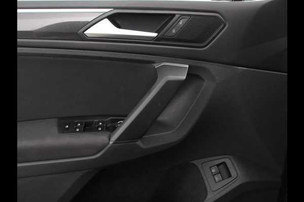 Volkswagen Tiguan 1.4 TSI 245pk PHEV Life AUT NAV Navigatie Apple Carplay/Android Auto Parkeersensoren Adaptive Cruise Control Elektrische achterklep Virtual Cockpit Climate Control Keyless Entry