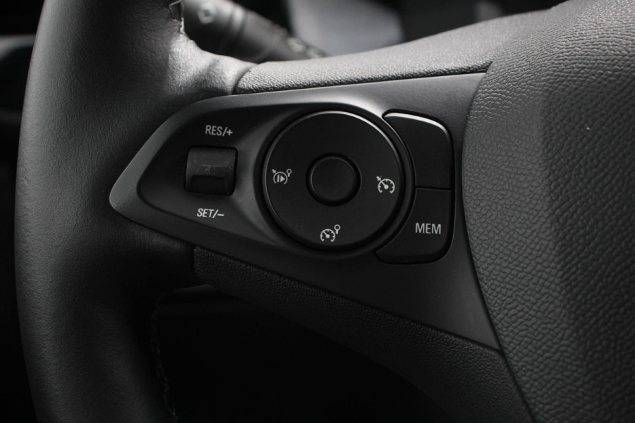 Opel Corsa 1.2 102pk GS Line Opel Corsa 1.2 GS Line | Navigatie | Apple Carplay/Android Auto | Airco | Cruise Control | Lichtmetalen velgen | Digitaal Dashboard | Sportstoelen
