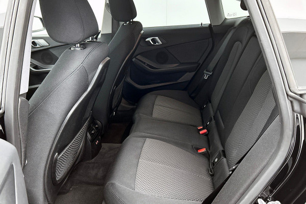 BMW 2 Serie Gran Coupé 218i High Executive Automaat (PANORAMADAK, NAVIGATIE, LED, CARPLAY, 1e EIGENAAR, GOED ONDERHOUDEN)
