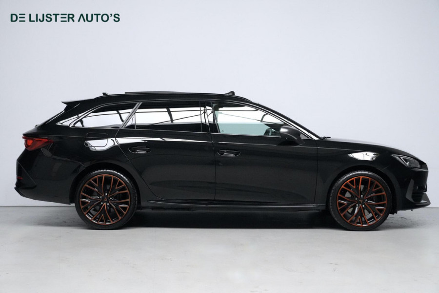 CUPRA Leon Sportstourer 1.4 e-Hybrid VZ Performance 245 PK | Pano-dak | CarPlay | Acc | Stoel + Stuurverwarming | Camera | Led | Pdc |