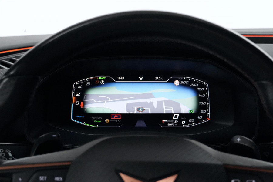 CUPRA Leon Sportstourer 1.4 e-Hybrid VZ Performance 245 PK | Pano-dak | CarPlay | Acc | Stoel + Stuurverwarming | Camera | Led | Pdc |
