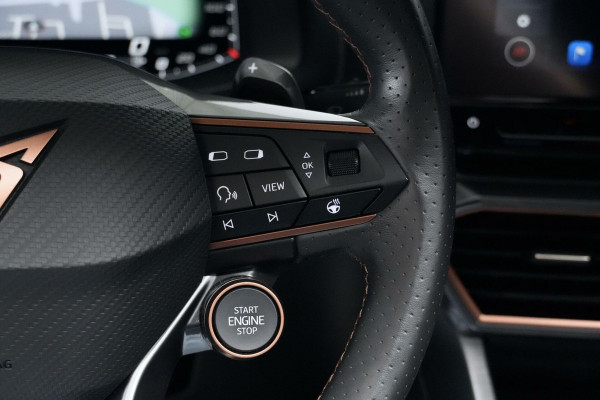 CUPRA Leon Sportstourer 1.4 e-Hybrid VZ Performance 245 PK | Pano-dak | CarPlay | Acc | Stoel + Stuurverwarming | Camera | Led | Pdc |