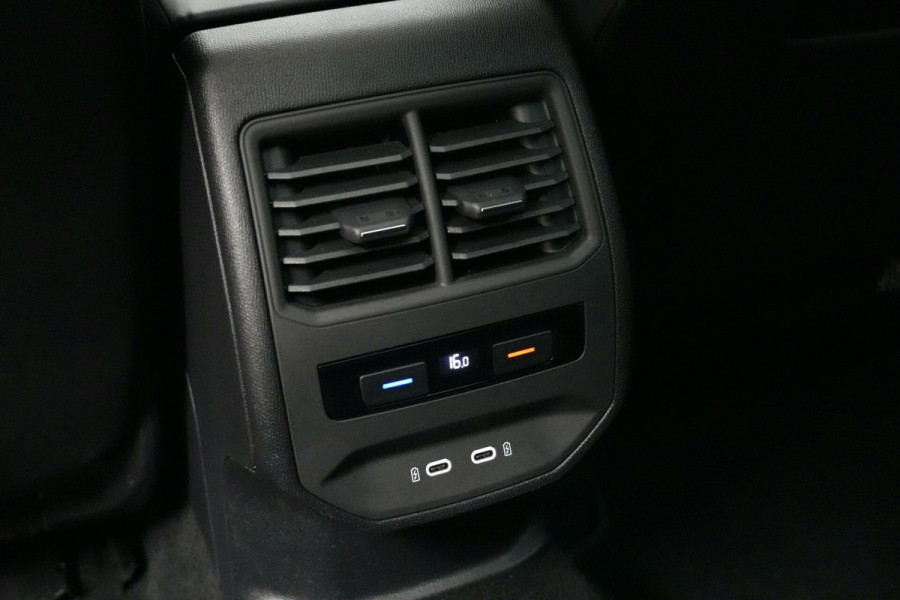 CUPRA Leon Sportstourer 1.4 e-Hybrid VZ Performance 245 PK | Pano-dak | CarPlay | Acc | Stoel + Stuurverwarming | Camera | Led | Pdc |
