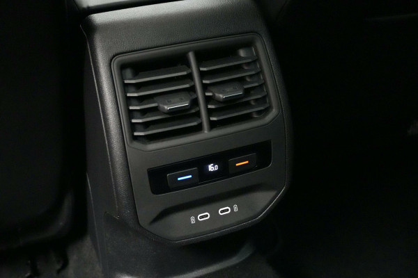 CUPRA Leon Sportstourer 1.4 e-Hybrid VZ Performance 245 PK | Pano-dak | CarPlay | Acc | Stoel + Stuurverwarming | Camera | Led | Pdc |