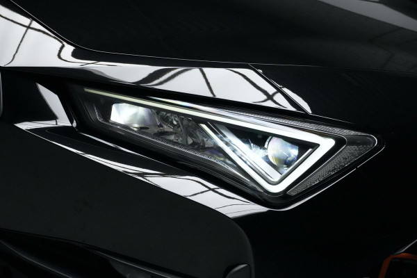 CUPRA Leon Sportstourer 1.4 e-Hybrid VZ Performance 245 PK | Pano-dak | CarPlay | Acc | Stoel + Stuurverwarming | Camera | Led | Pdc |
