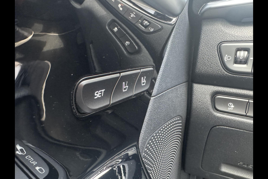Kia e-Niro ExecutiveLine 64 kWh | Schuifdak | JBL Audio | Leder | Stoelventilatie
