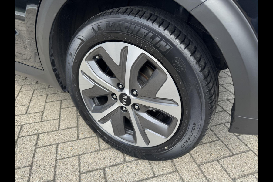 Kia e-Niro ExecutiveLine 64 kWh | Schuifdak | JBL Audio | Leder | Stoelventilatie