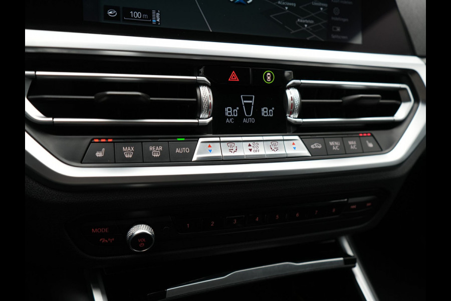 BMW 3 Serie Touring 330e Plug In Hybrid 293pk Dealer O.H PHEV | Trekhaak Af Fabriek | Panodak | Laser LED | Head Up | 360 Camera | Adaptive Cruise | Keyless | Carplay | Lederen Sportstoelen Memory & Verwarmd | Sfeerverlichting | Navigatie |