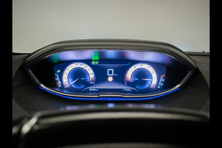 Peugeot 3008 1.2 PureTech GT Line (PANORAMADAK,APPLE CARPLAY,NAVI,LED,CRUISE,CLIMATE,GETINT,SPORTSTOELEN,CAMERA,PDC,NETTESTAAT)