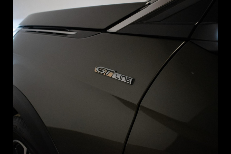 Peugeot 3008 1.2 PureTech GT Line (PANORAMADAK,APPLE CARPLAY,NAVI,LED,CRUISE,CLIMATE,GETINT,SPORTSTOELEN,CAMERA,PDC,NETTESTAAT)