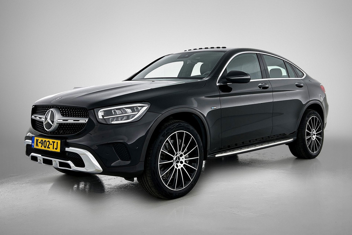 Mercedes-Benz GLC Coupé 300e 4MATIC Premium(Dealer OnderH, Panorama, SfeerVerlichting, StoelV, Navi, Camera, Etc)