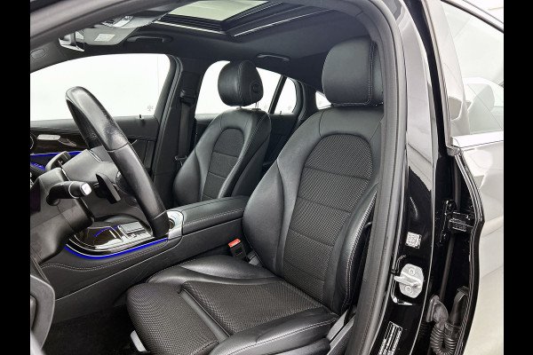 Mercedes-Benz GLC Coupé 300e 4MATIC Premium(Dealer OnderH, Panorama, SfeerVerlichting, StoelV, Navi, Camera, Etc)