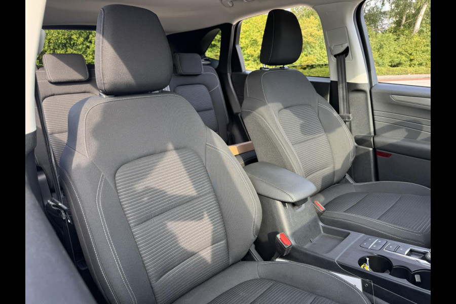 Ford Kuga 2.5 PHEV Titanium | SCI | 225pk | Adaptive cruise control | Winter Pack | Dodehoeksensoren