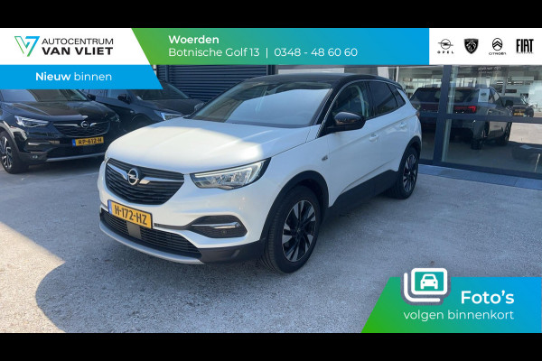 Opel Grandland X 1.2 Turbo Business Executive