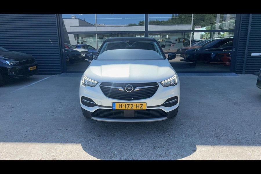 Opel Grandland X 1.2 Turbo Business Executive