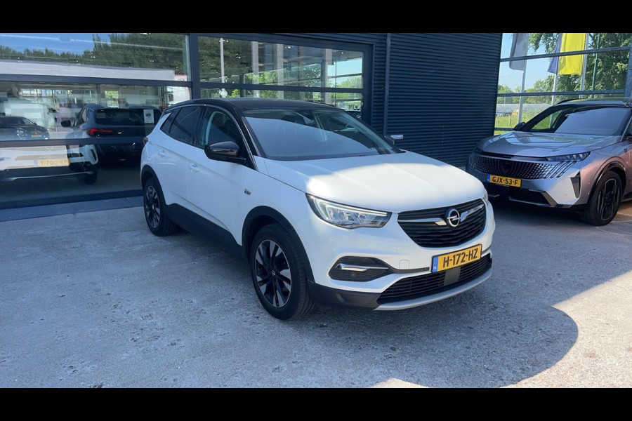 Opel Grandland X 1.2 Turbo Business Executive