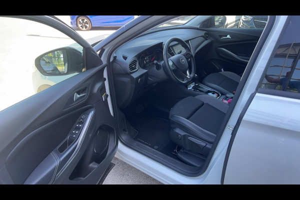 Opel Grandland X 1.2 Turbo Business Executive