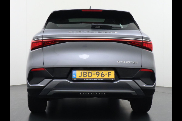 BYD ATTO 3 Design Complete Auto | Panoramadak | Elektrische Kofferbak | 360° Camera | Rijklaar incl. Fabrieksgarantie t/m 2029 | Aandrijflijn & Accu tot 2031!