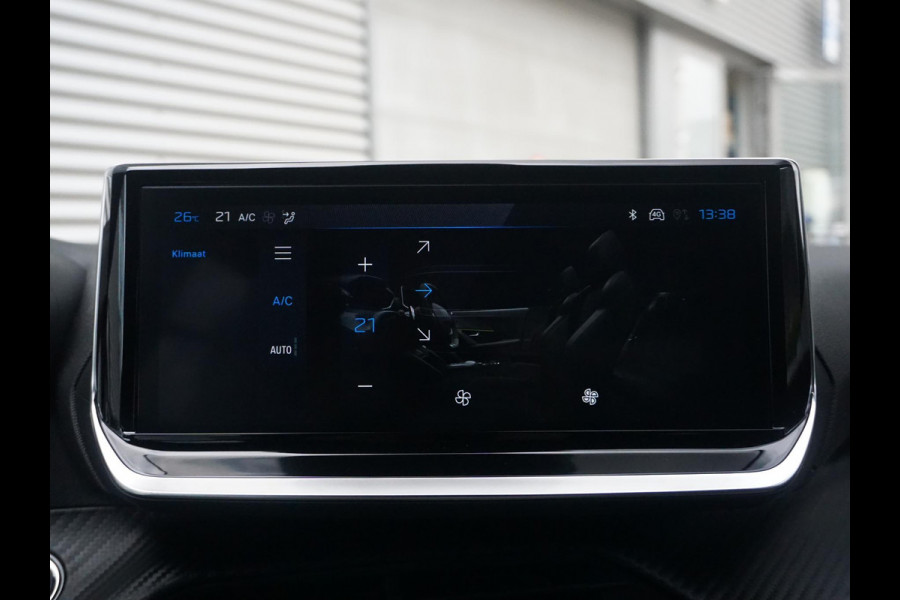 Peugeot 2008 1.2 Hybrid 136 Allure