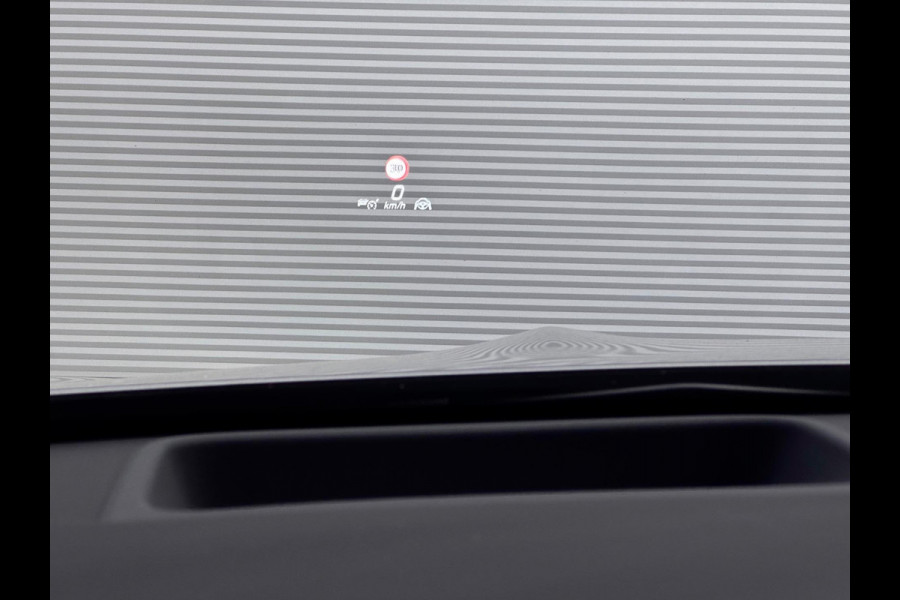 Mercedes-Benz CLA-Klasse 250 e Edition AMG Line Pano/Memory/360