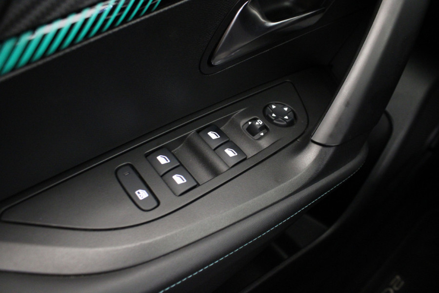 Peugeot 2008 1.2 PureTech Allure Pack |Camera|Navi|