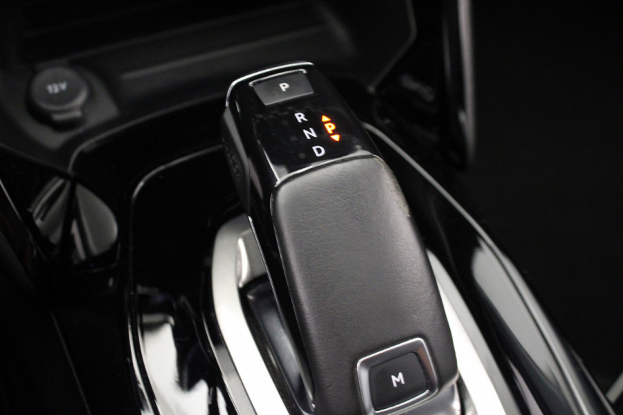 Peugeot 2008 1.2 PureTech Allure Pack |Camera|Navi|