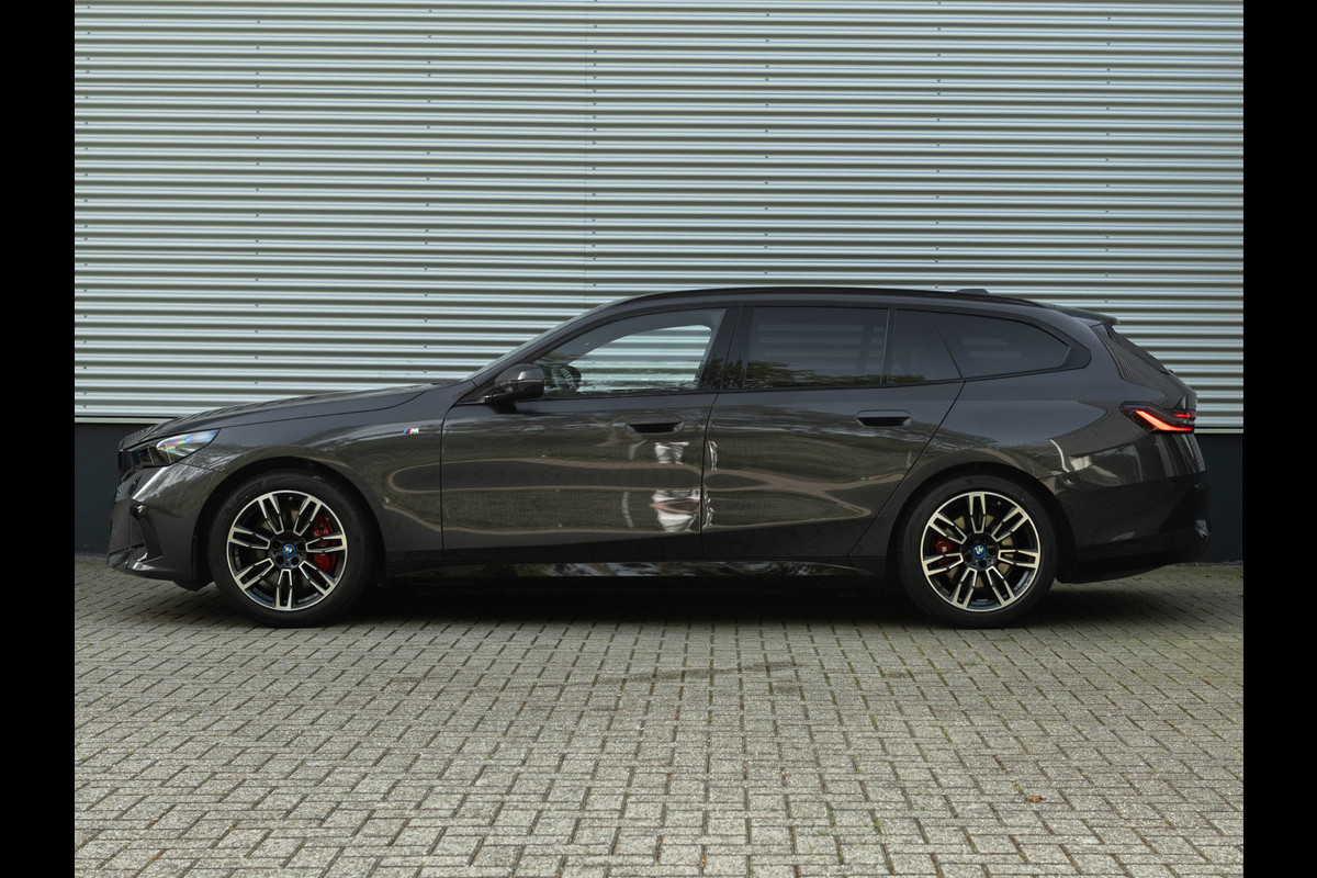 BMW i5 Touring eDrive40 M-Sport Pro - Onderstel Prof - Pano - Trekhaak - Driving Ass Prof