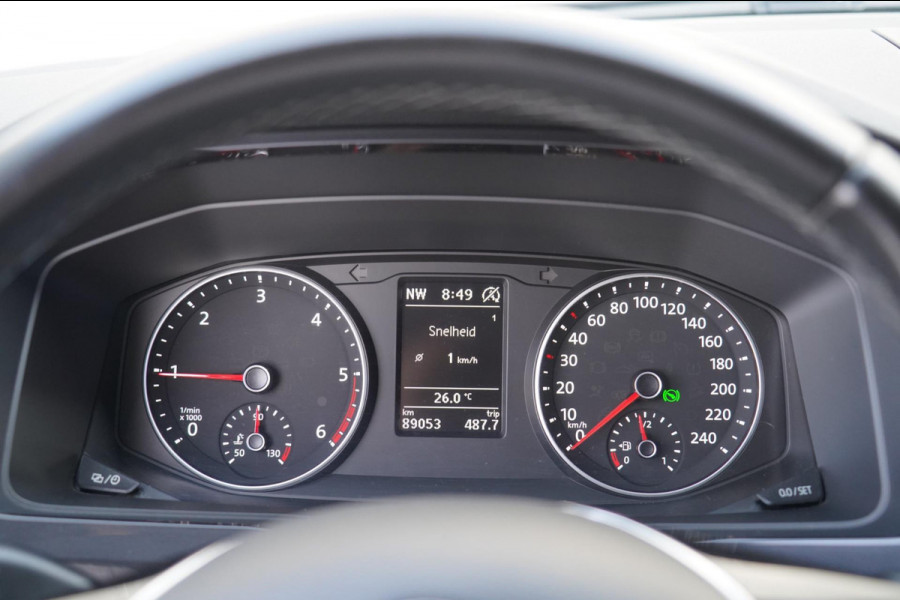 Volkswagen Transporter 2.0 TDI L1H2 Highline 150pk DSG-Aut. / DC 5-Pers / ACC / Navi / Trekhaak / 89dkm!