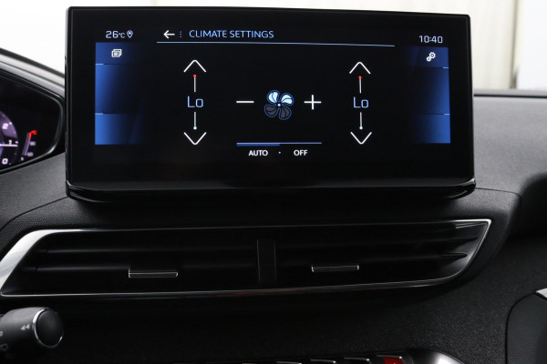 Peugeot 3008 1.2 PureTech Allure Pack*ECC*HAAK*NAVI*CAM*CARPLAY
