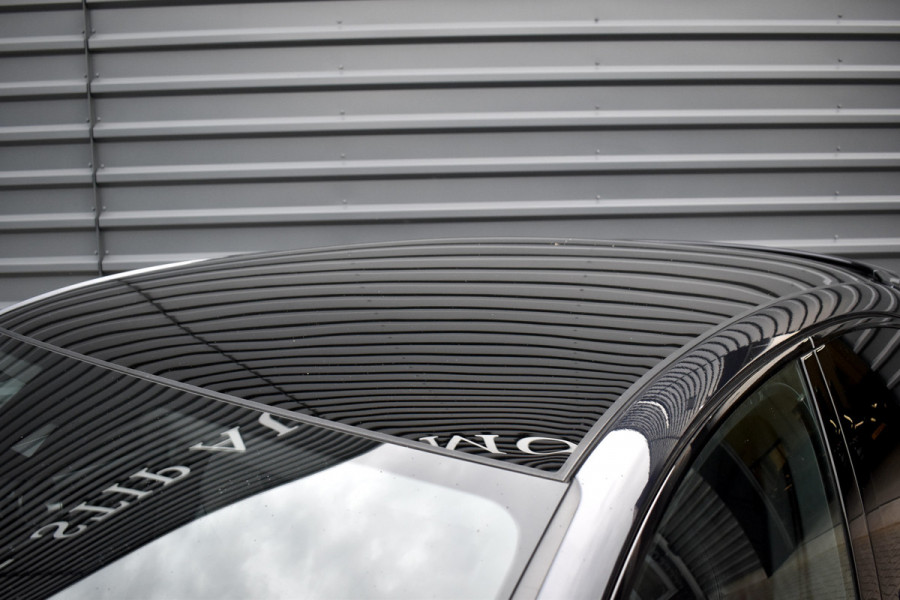 Porsche Cayenne Coupé 3.0 E-Hybrid 462pk | Panoramadak | Sport Chrono | 360 Camera | 21'' Velgen | Luchtvering | Stuurverwarming |  Stoel + Achterbankverwarming | LED Achterlichten donker |