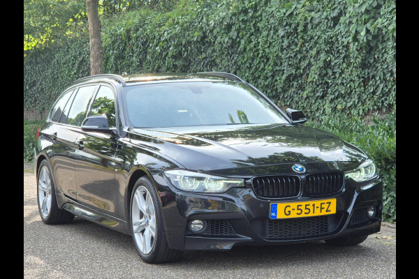 BMW 3 Serie Touring M Sport INCL BTW Apple CarPlay Trekhaak Zwart LED Evo GR Navi 2e eigenaar Breedset M Velgen Garantie
