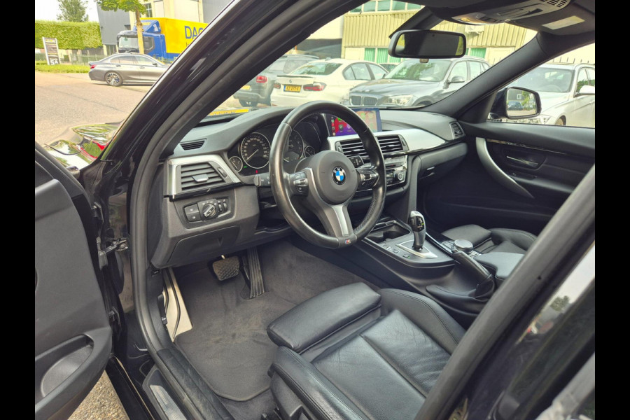 BMW 3 Serie Touring M Sport INCL BTW Apple CarPlay Trekhaak Zwart LED Evo GR Navi 2e eigenaar Breedset M Velgen Garantie