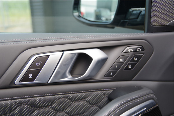 BMW X6 M - Competition LASERLIGHT, PANODAK, MEMORY, TREKHAAK, ALCANTARA HEMEL, SPORTSTOELEN, CARBON