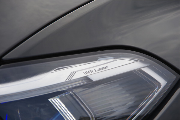 BMW X6 M - Competition LASERLIGHT, PANODAK, MEMORY, TREKHAAK, ALCANTARA HEMEL, SPORTSTOELEN, CARBON