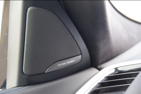 BMW X6 M - Competition LASERLIGHT, PANODAK, MEMORY, TREKHAAK, ALCANTARA HEMEL, SPORTSTOELEN, CARBON