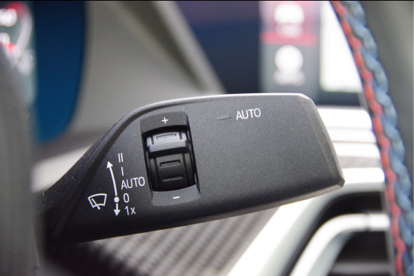 BMW X6 M - Competition LASERLIGHT, PANODAK, MEMORY, TREKHAAK, ALCANTARA HEMEL, SPORTSTOELEN, CARBON