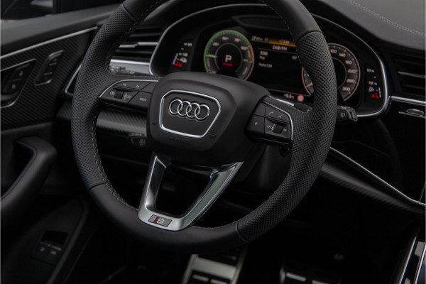 Audi Q8 60 TFSI e quattro Competition Pano, 4-wielsturing, RS stoelen, Carbon, Aero-Pack 23"