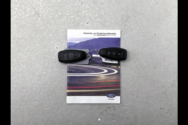 Ford Kuga 1.5 EcoBoost Titanium (NAVIGATIE, CLIMA, STUURBEDIENING, PARKEERSENSOREN, GOED ONDERHOUDEN)