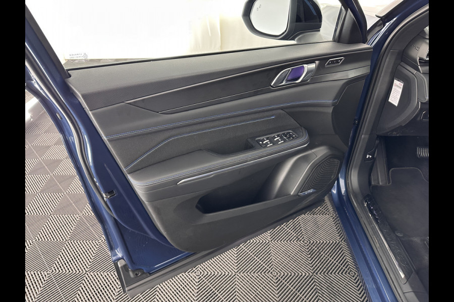 Lynk & Co 01 1.5 (INCL.BTW) Aut. *PANO | FULL-LED | ADAPTIVE-CRUISE | BLIND-SPOT | MEMORY-PACK | DIGI-COCKPIT | SPORTSEATS | CAMERA | KEYLESS | DAB+ | NAVI-FULLMAP | ECC | PDC | 20''ALU*