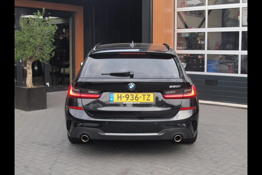 BMW 3 Serie Touring 320i High Executive Edition | M-Pakket | Camera | Sfeerverlichting | Black optiek | Apple Carplay |
